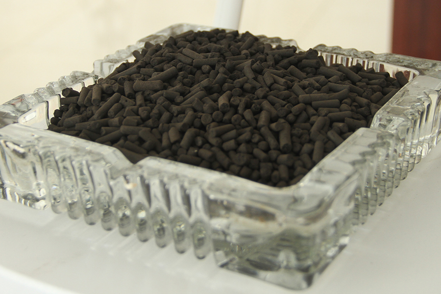 Palladium uhlík deoxidizer